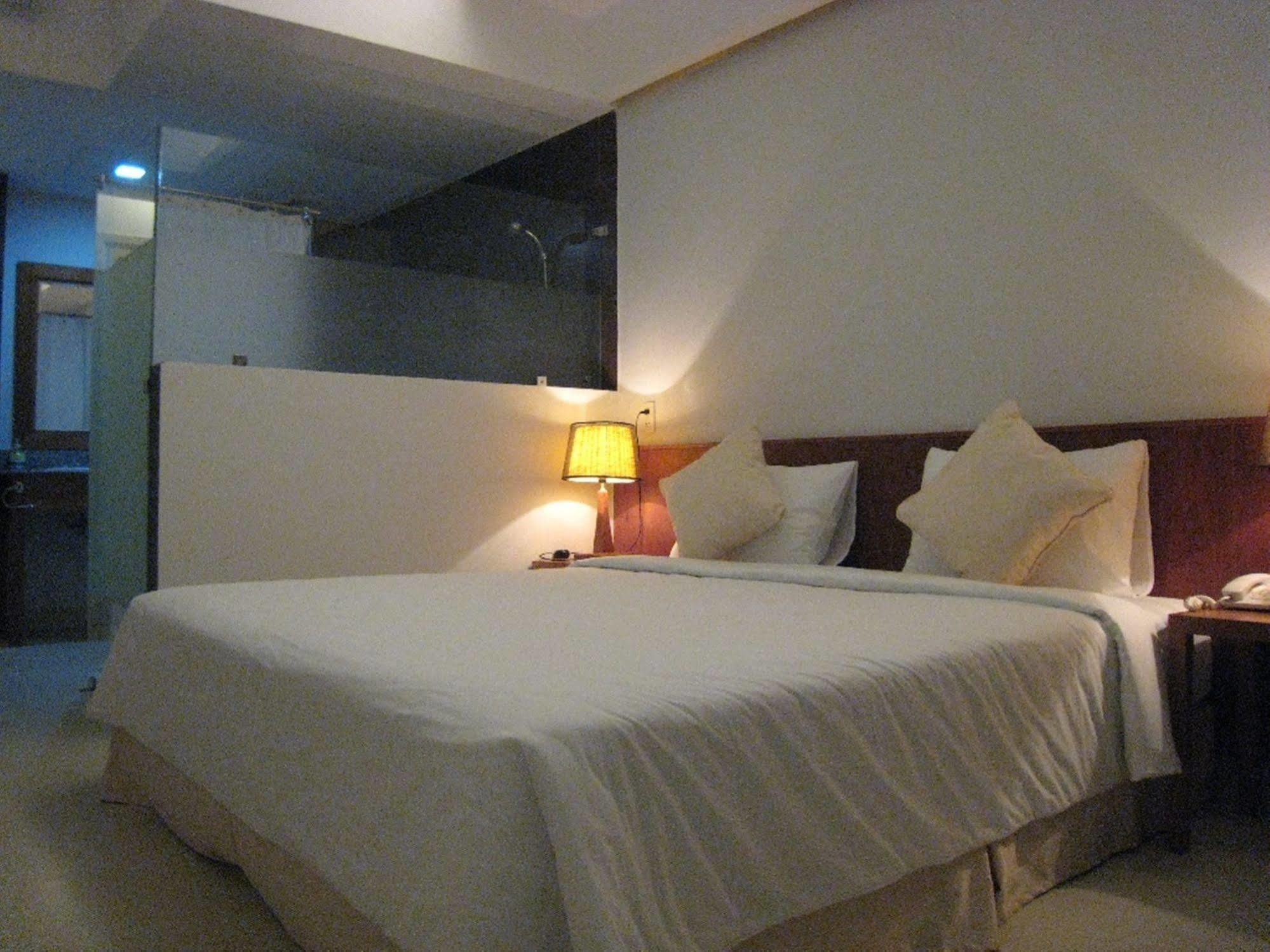 Da Nang Nemo Hotel Екстериор снимка